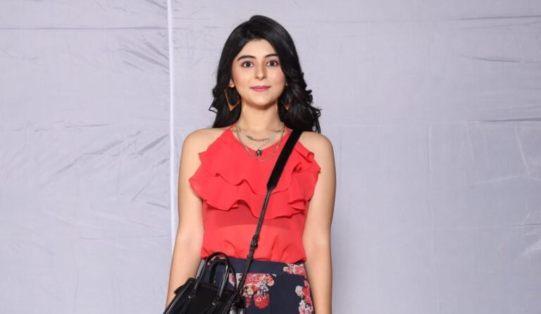 yesha-rughani-biography-age-height-family-career-boyfriend-more